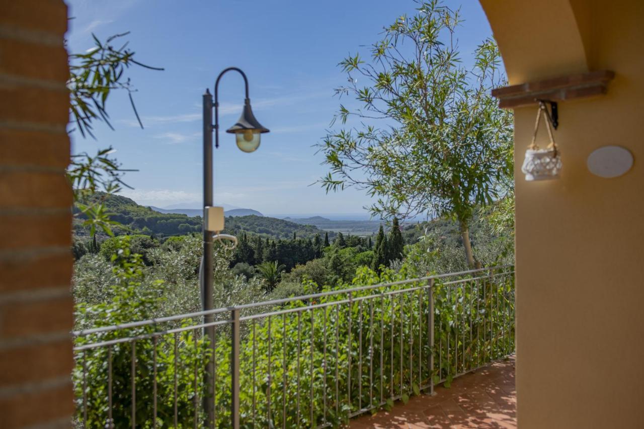 Villa Denise Campiglia Marittima Bagian luar foto