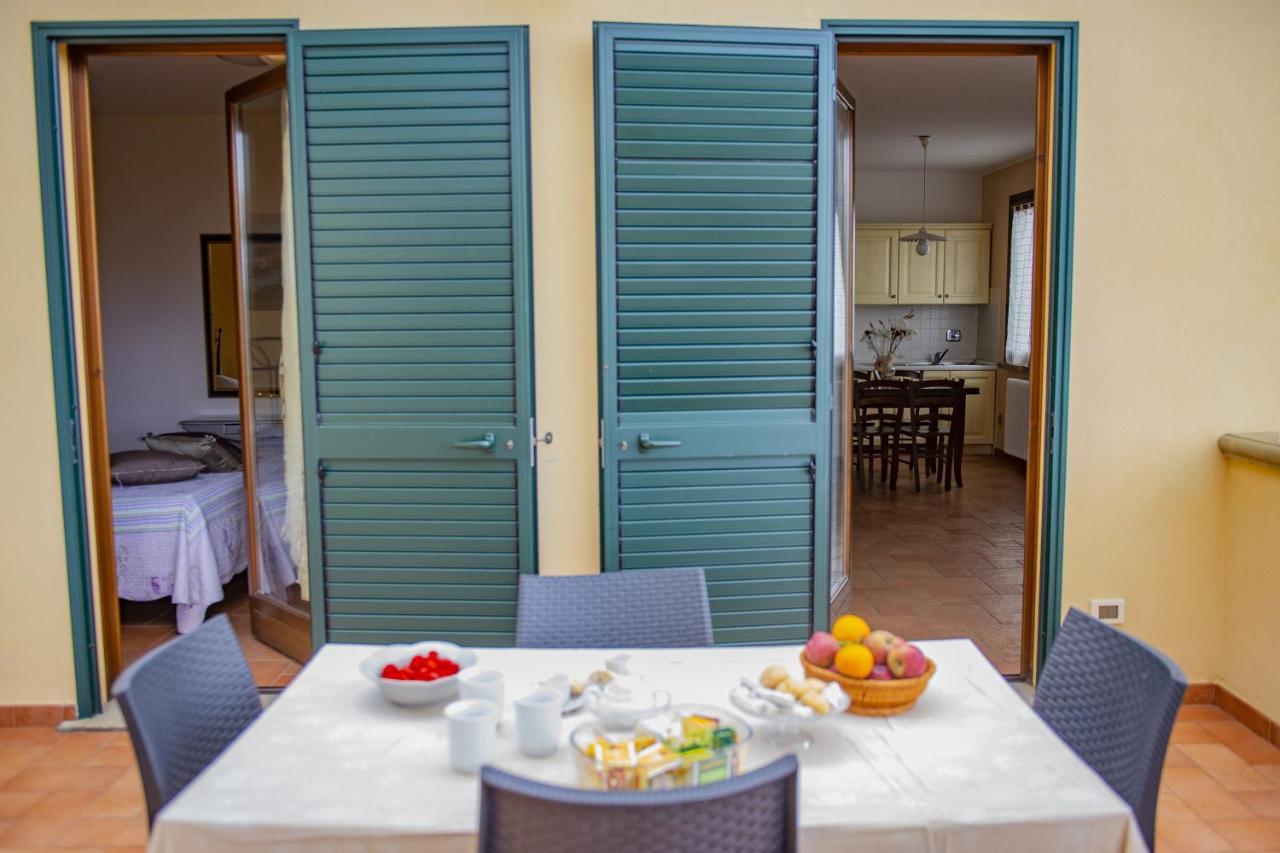 Villa Denise Campiglia Marittima Bagian luar foto